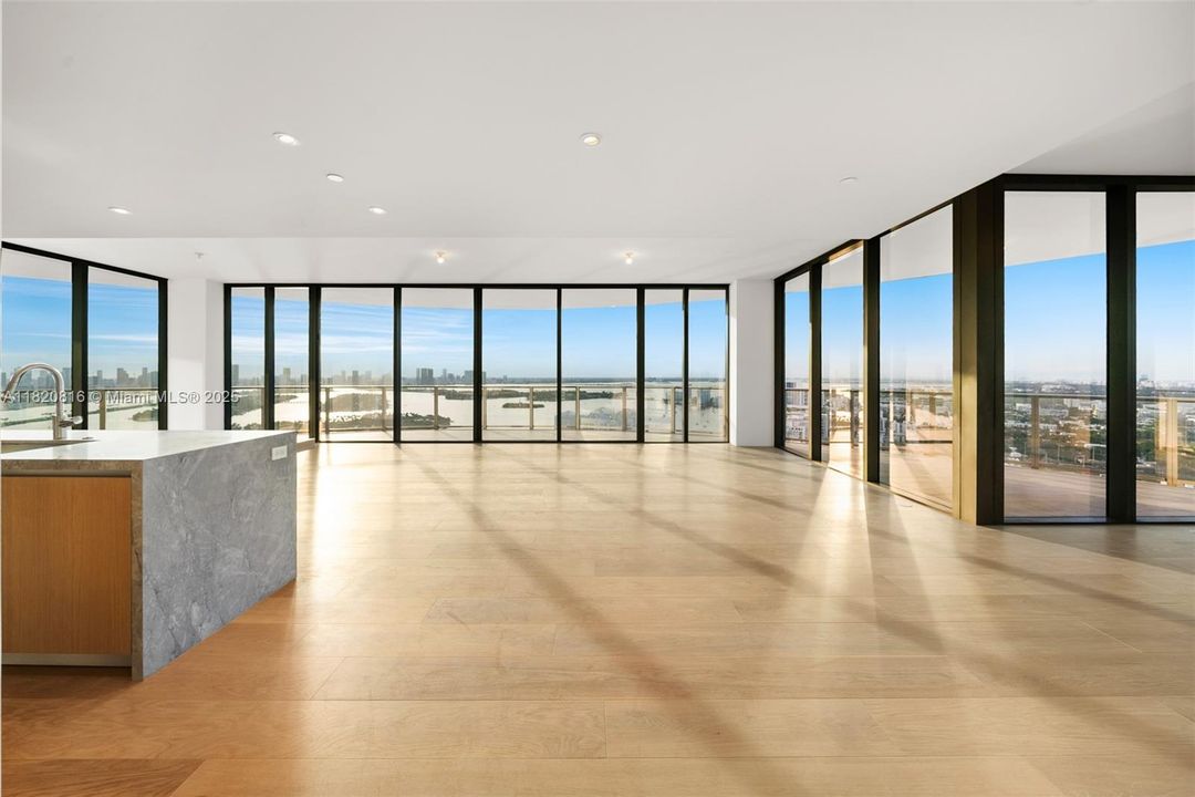 En Venta: $7,300,000 (2 camas, 2 baños, 2615 Pies cuadrados)
