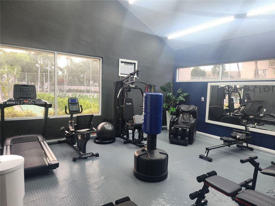 Activo con contrato: $108,000 (1 camas, 1 baños, 933 Pies cuadrados)