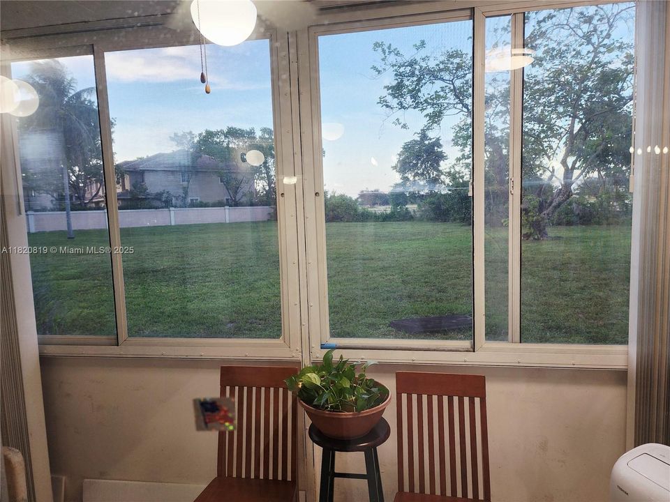 Activo con contrato: $108,000 (1 camas, 1 baños, 933 Pies cuadrados)