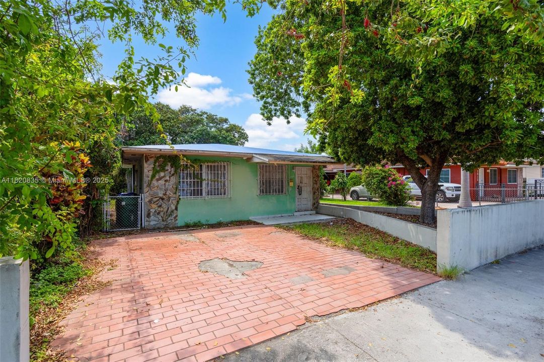 Недавно продано: $724,900 (0 спален, 0 ванн, 2369 Квадратных фут)