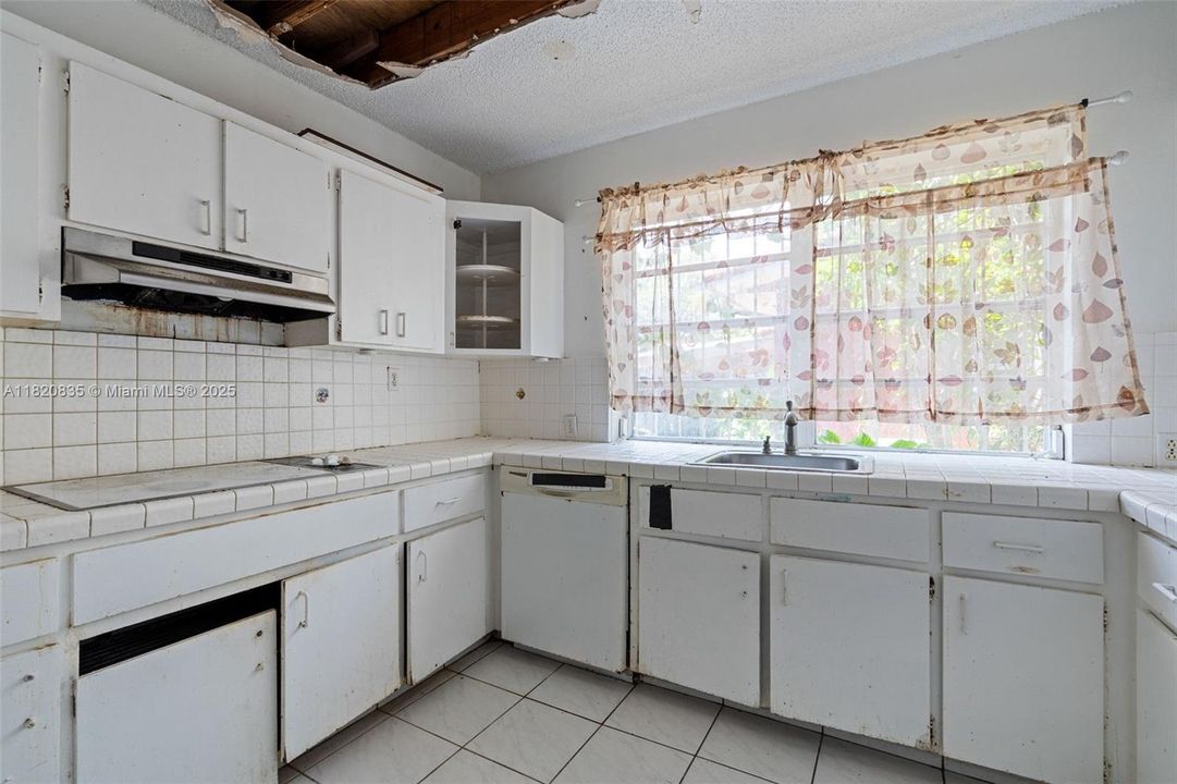 Недавно продано: $724,900 (0 спален, 0 ванн, 2369 Квадратных фут)