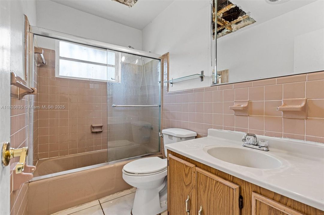 Недавно продано: $724,900 (0 спален, 0 ванн, 2369 Квадратных фут)