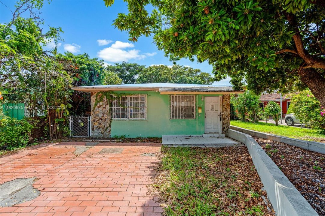 Недавно продано: $724,900 (0 спален, 0 ванн, 2369 Квадратных фут)