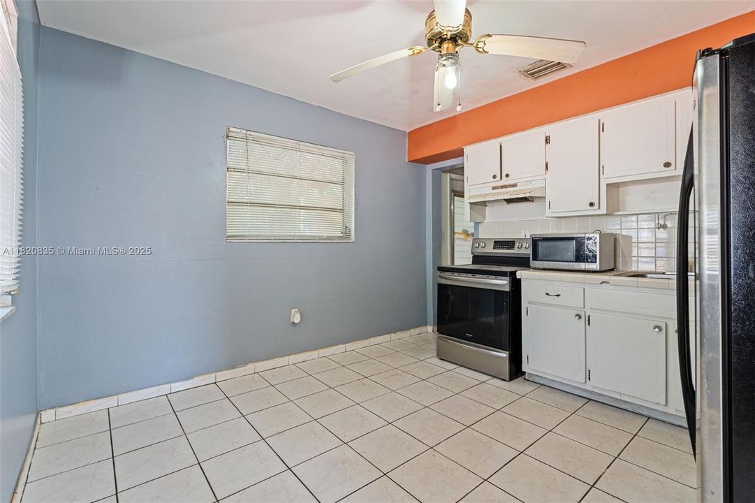 Недавно продано: $724,900 (0 спален, 0 ванн, 2369 Квадратных фут)