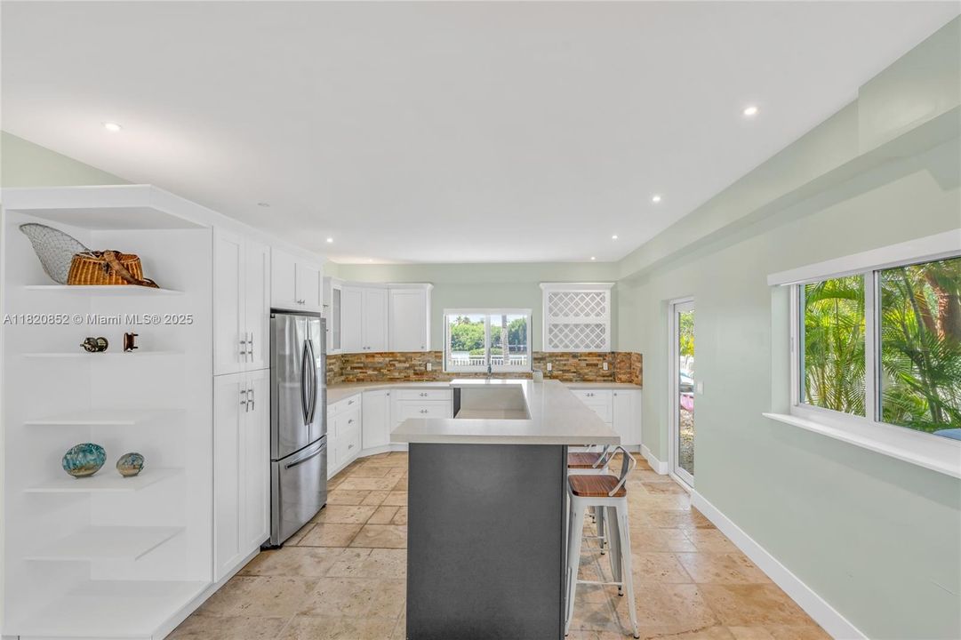 最近租的: $6,800 (5 贝兹, 3 浴室, 3124 平方英尺)