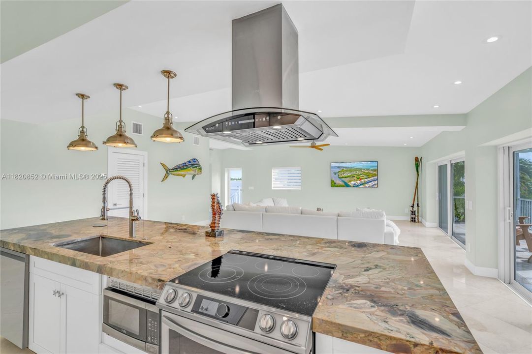 最近租的: $6,800 (5 贝兹, 3 浴室, 3124 平方英尺)