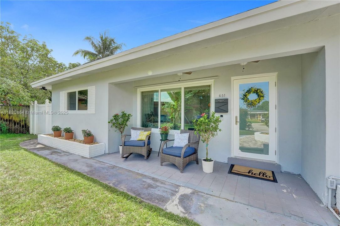 Recently Sold: $479,000 (3 beds, 2 baths, 1266 Square Feet)