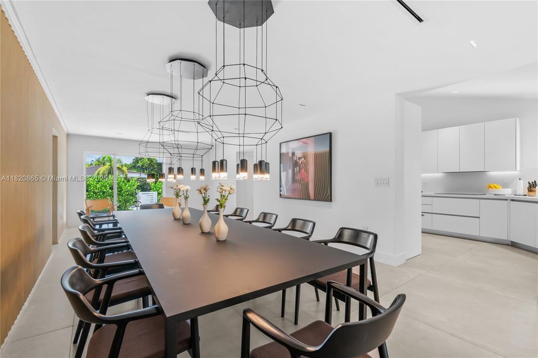 待售: $3,900,000 (4 贝兹, 3 浴室, 2267 平方英尺)