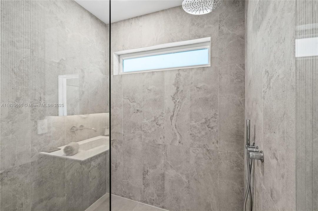 待售: $3,900,000 (4 贝兹, 3 浴室, 2267 平方英尺)