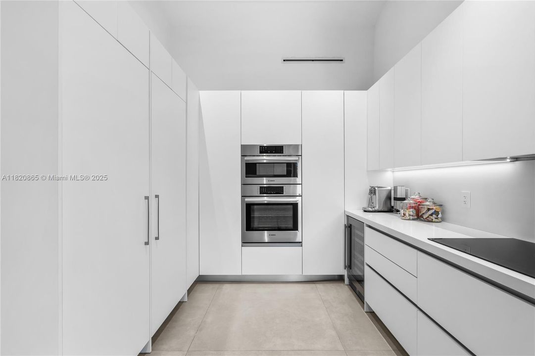 待售: $3,900,000 (4 贝兹, 3 浴室, 2267 平方英尺)