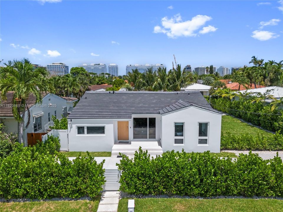 待售: $3,900,000 (4 贝兹, 3 浴室, 2267 平方英尺)