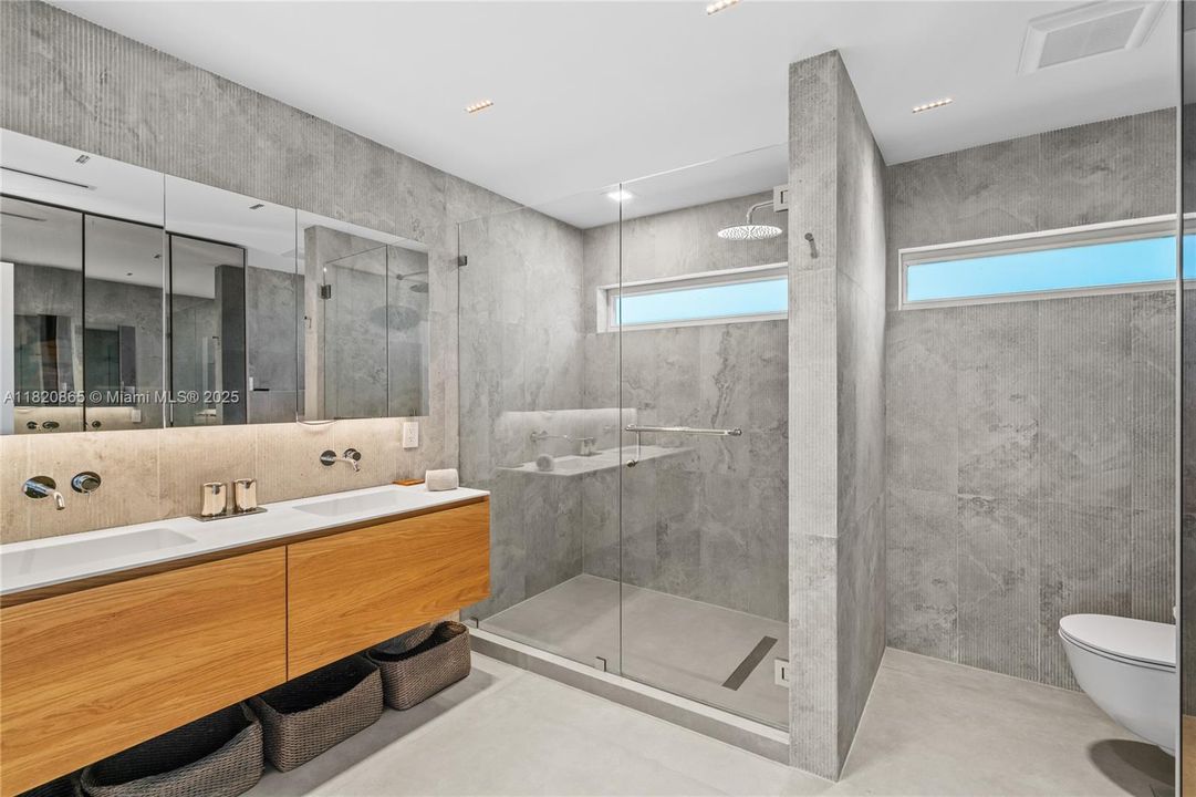 待售: $3,900,000 (4 贝兹, 3 浴室, 2267 平方英尺)