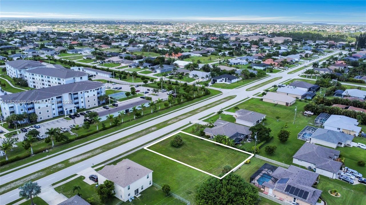 En Venta: $102,000 (0.23 acres)