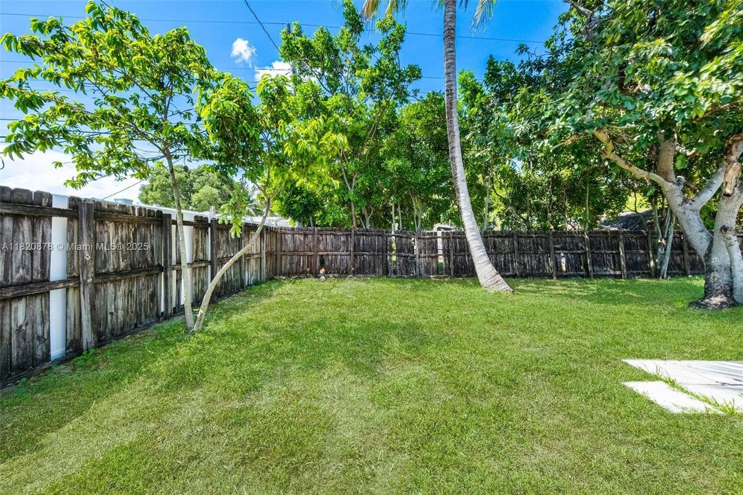 En Venta: $497,000 (5 camas, 3 baños, 1662 Pies cuadrados)