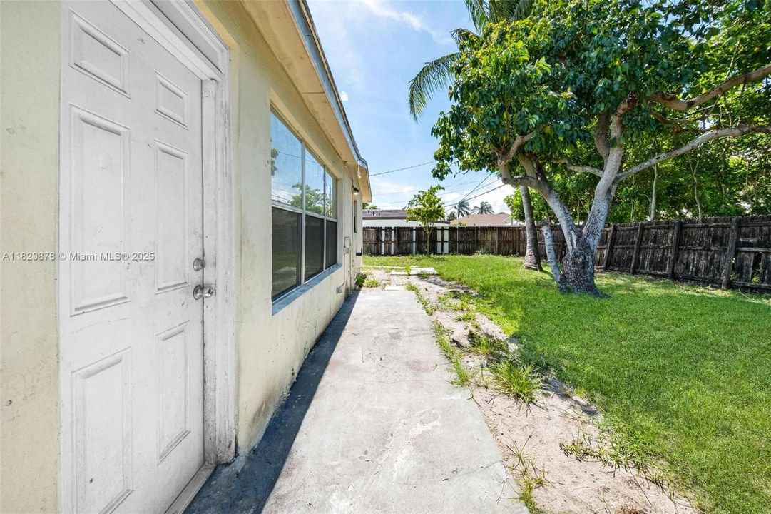 En Venta: $497,000 (5 camas, 3 baños, 1662 Pies cuadrados)