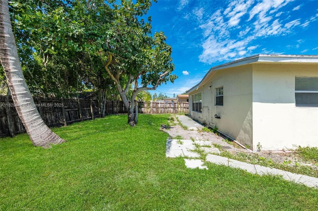 En Venta: $497,000 (5 camas, 3 baños, 1662 Pies cuadrados)