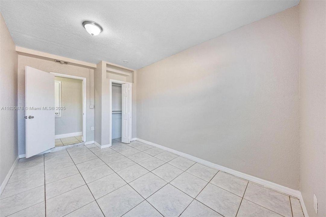 En Venta: $497,000 (5 camas, 3 baños, 1662 Pies cuadrados)