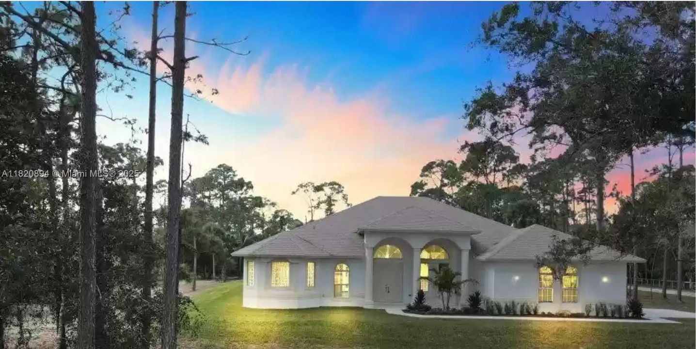 For Sale: $1,800,000 (5 beds, 4 baths, 4143 Square Feet)