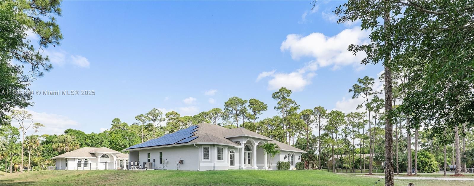 For Sale: $1,800,000 (5 beds, 4 baths, 4143 Square Feet)