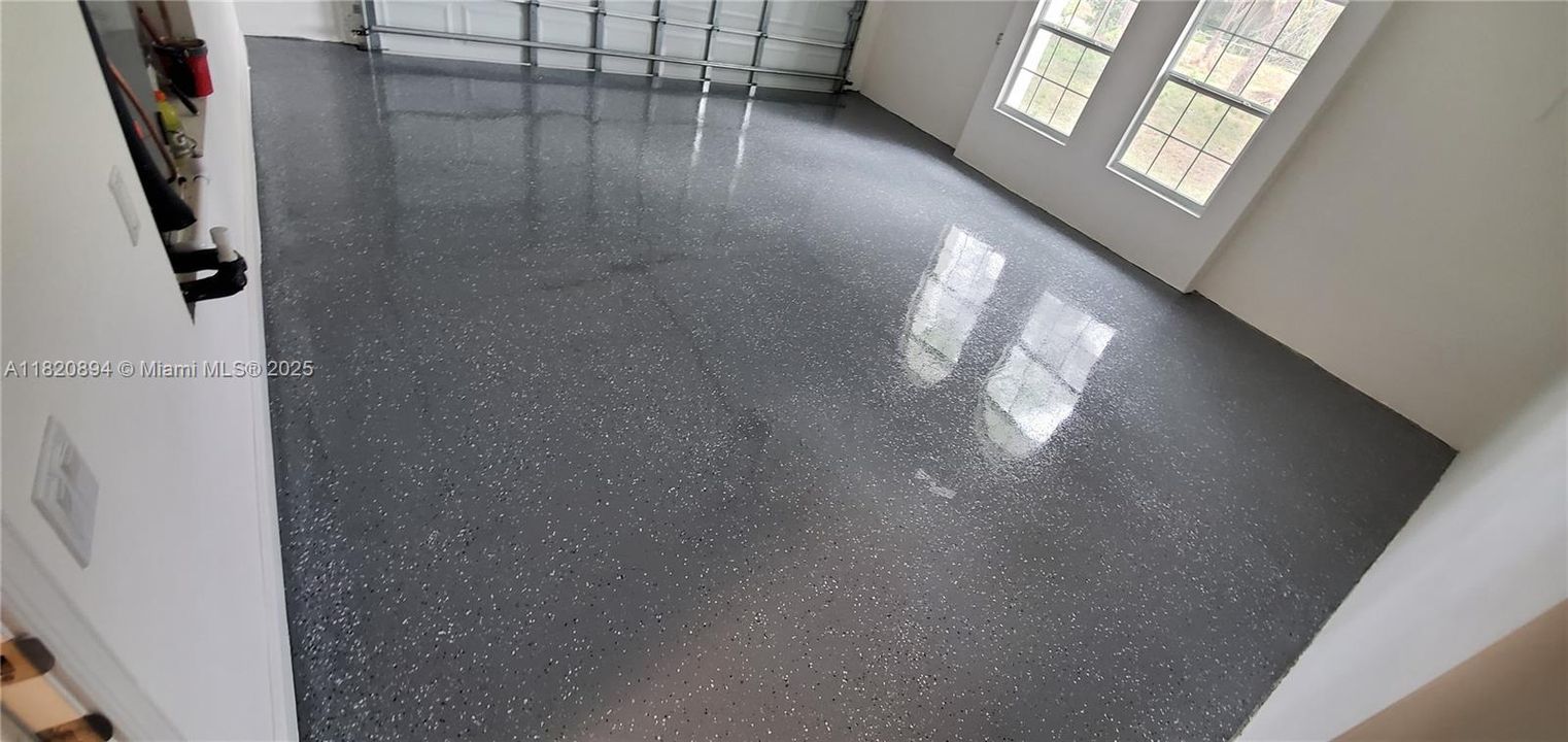 For Sale: $1,800,000 (5 beds, 4 baths, 4143 Square Feet)