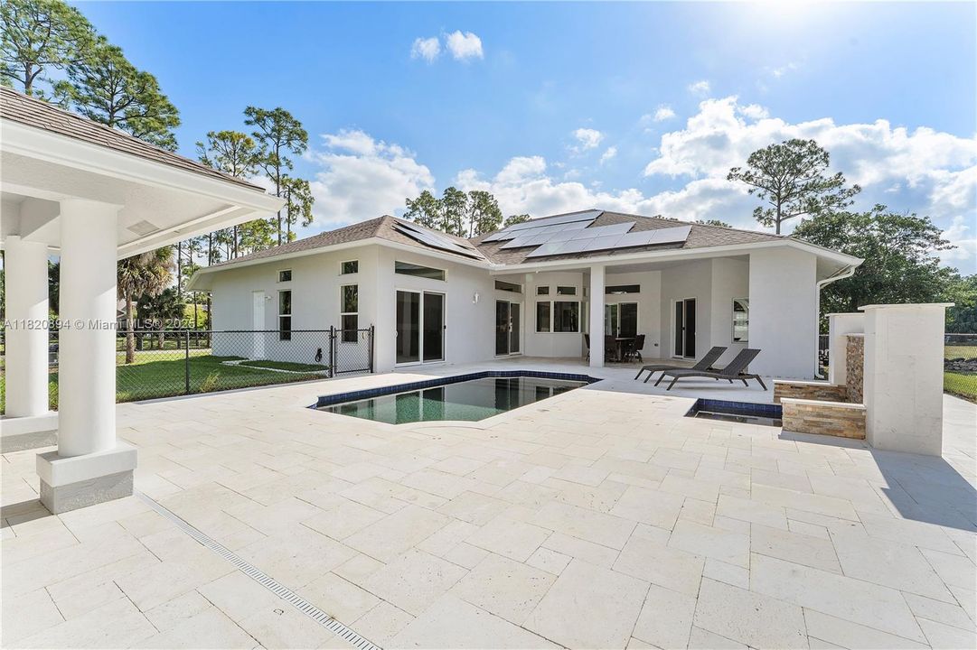 For Sale: $1,800,000 (5 beds, 4 baths, 4143 Square Feet)