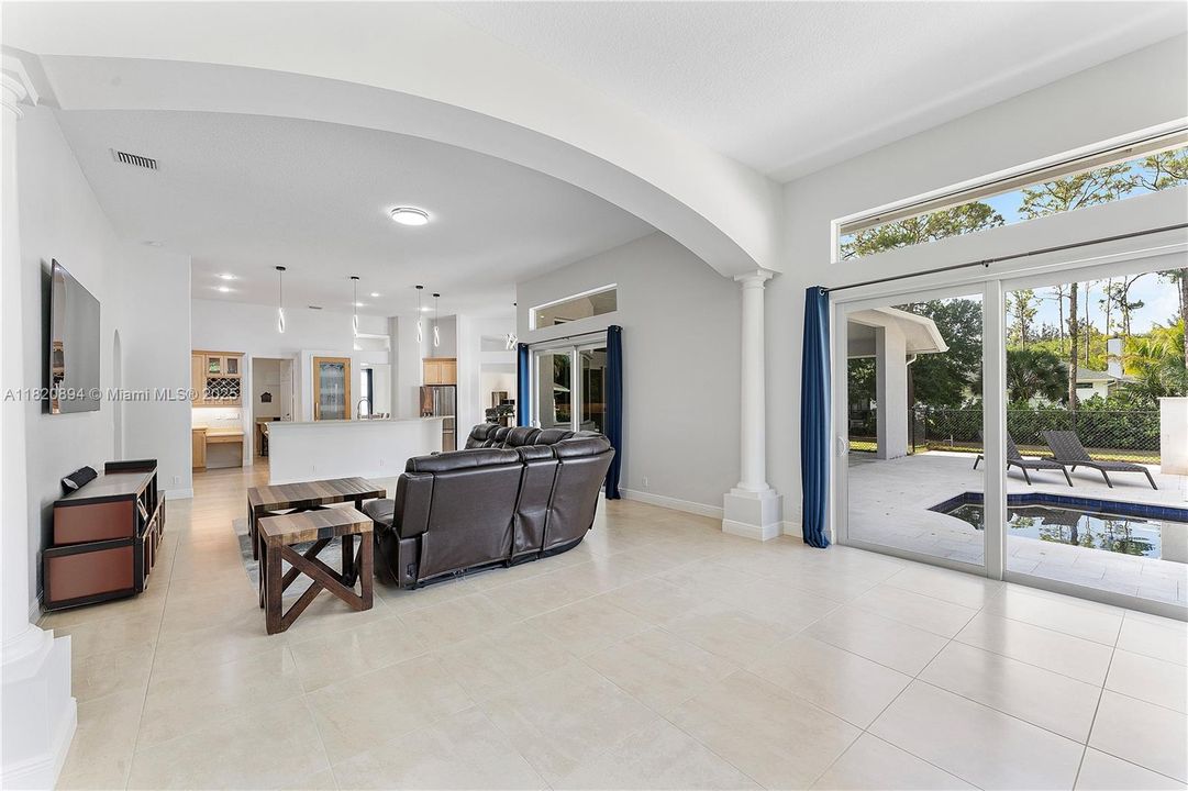 For Sale: $1,800,000 (5 beds, 4 baths, 4143 Square Feet)