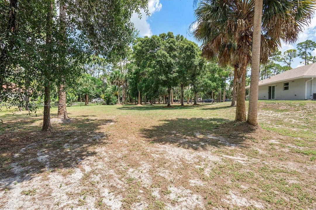 For Sale: $1,800,000 (5 beds, 4 baths, 4143 Square Feet)