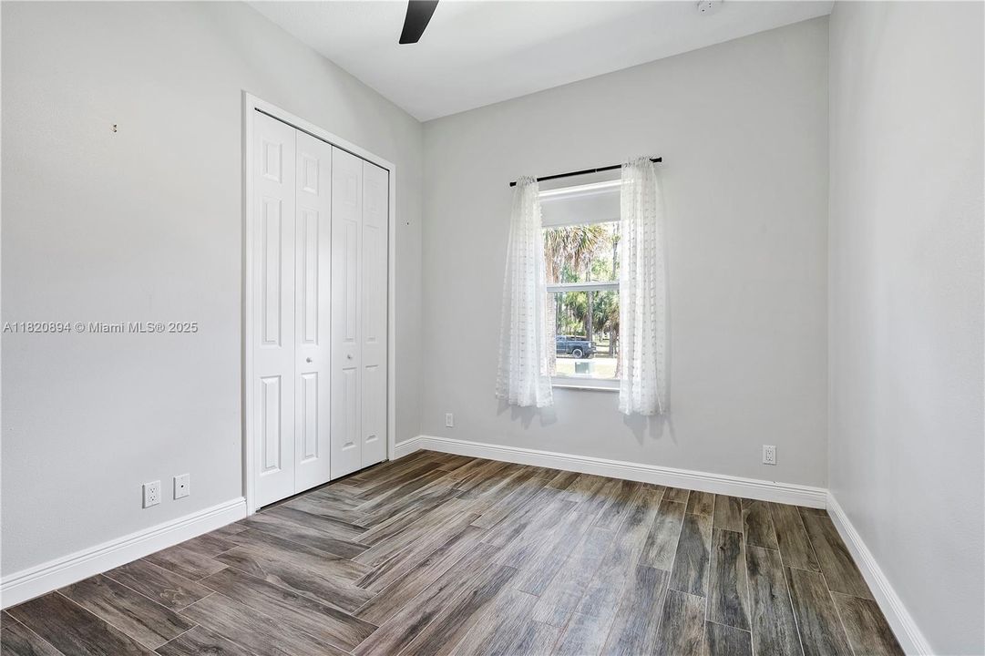 For Sale: $1,800,000 (5 beds, 4 baths, 4143 Square Feet)