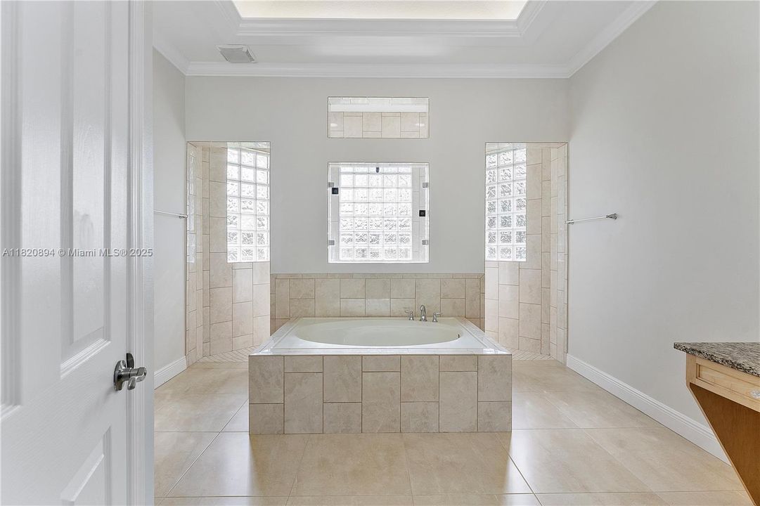 For Sale: $1,800,000 (5 beds, 4 baths, 4143 Square Feet)