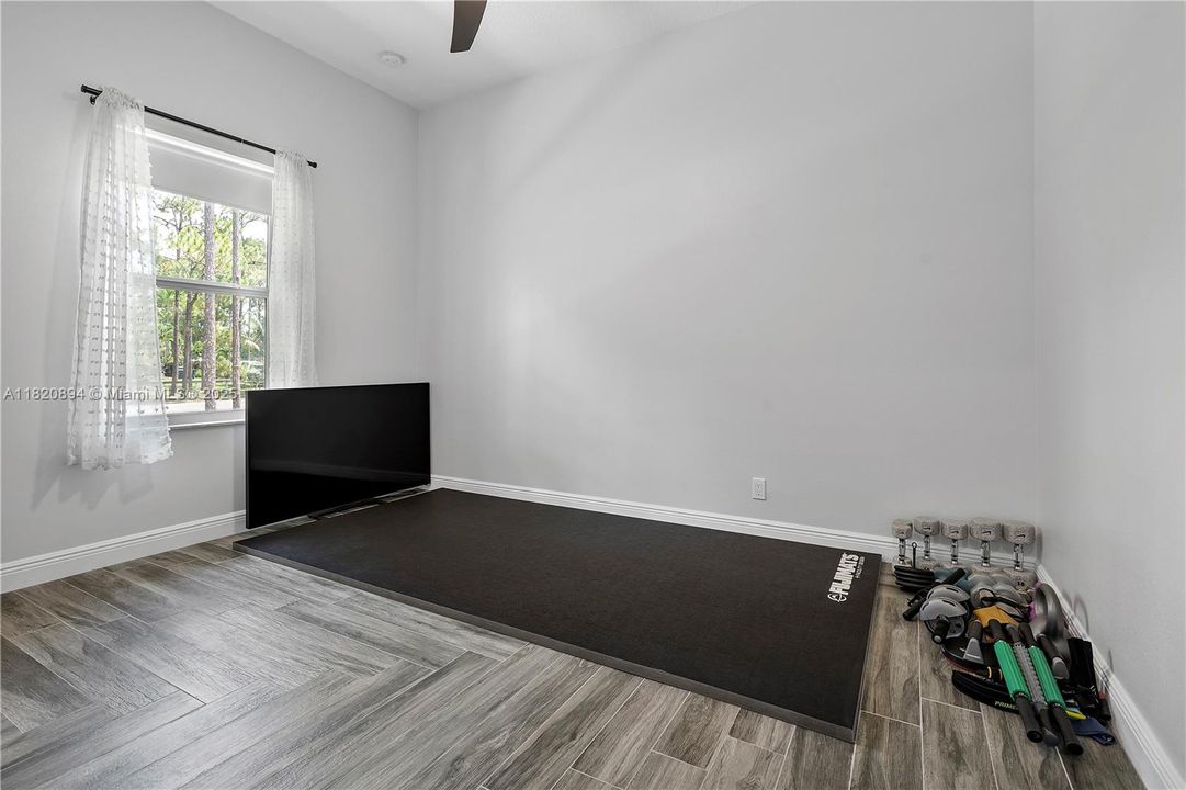 For Sale: $1,800,000 (5 beds, 4 baths, 4143 Square Feet)