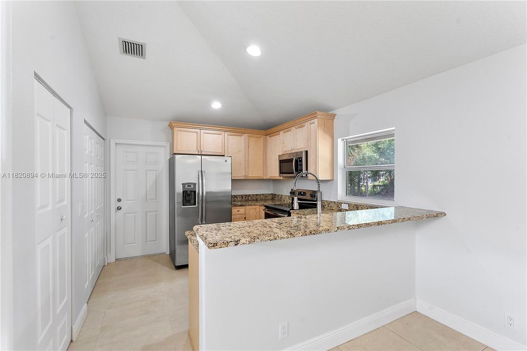 For Sale: $1,800,000 (5 beds, 4 baths, 4143 Square Feet)