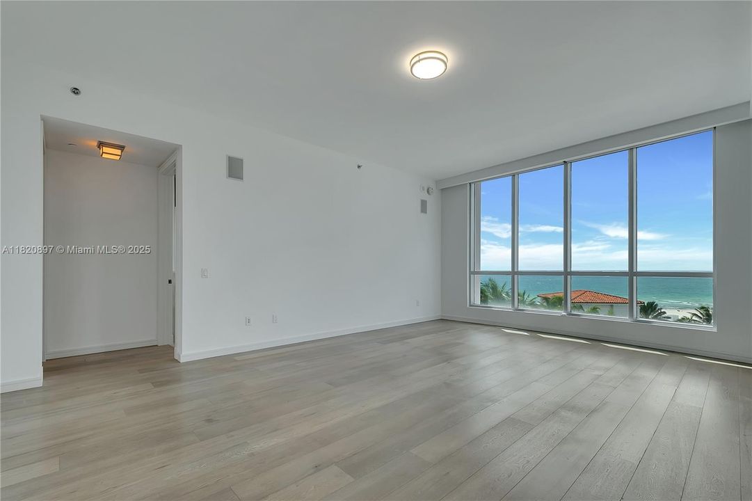 En Venta: $3,690,000 (3 camas, 4 baños, 2572 Pies cuadrados)
