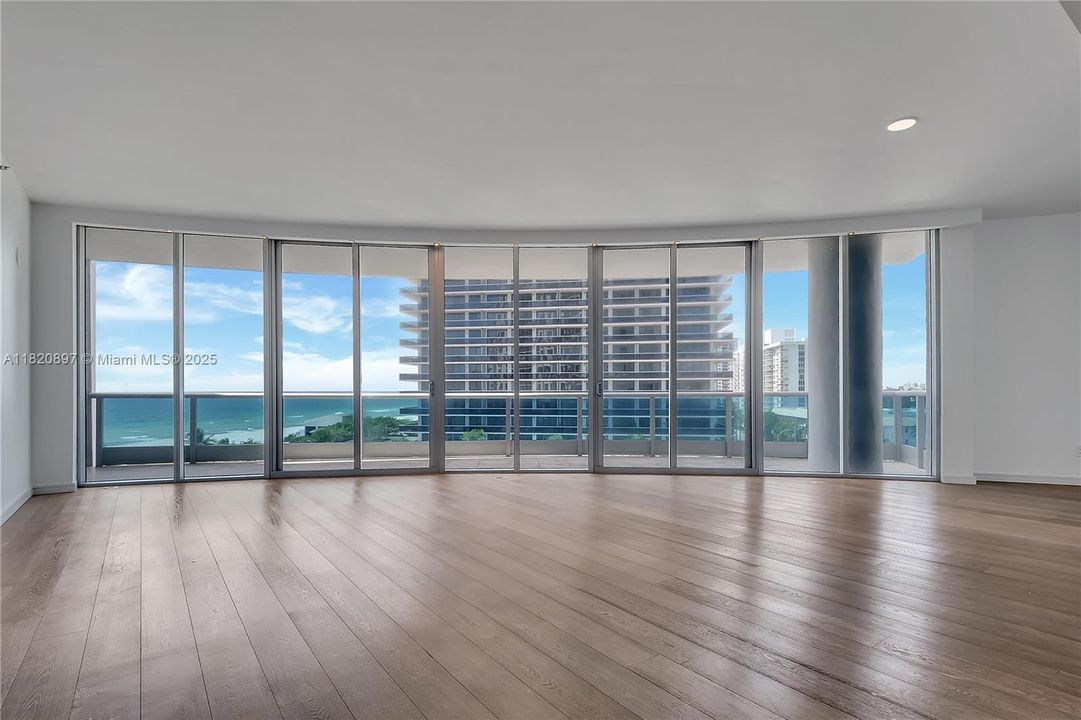 En Venta: $3,690,000 (3 camas, 4 baños, 2572 Pies cuadrados)