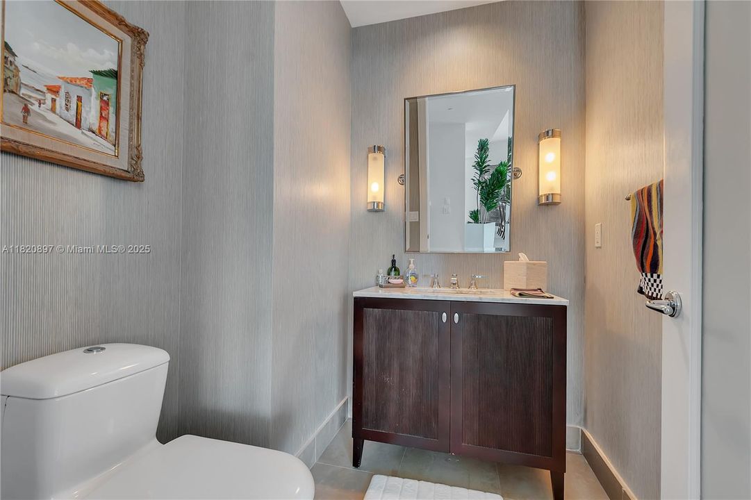 En Venta: $3,690,000 (3 camas, 4 baños, 2572 Pies cuadrados)