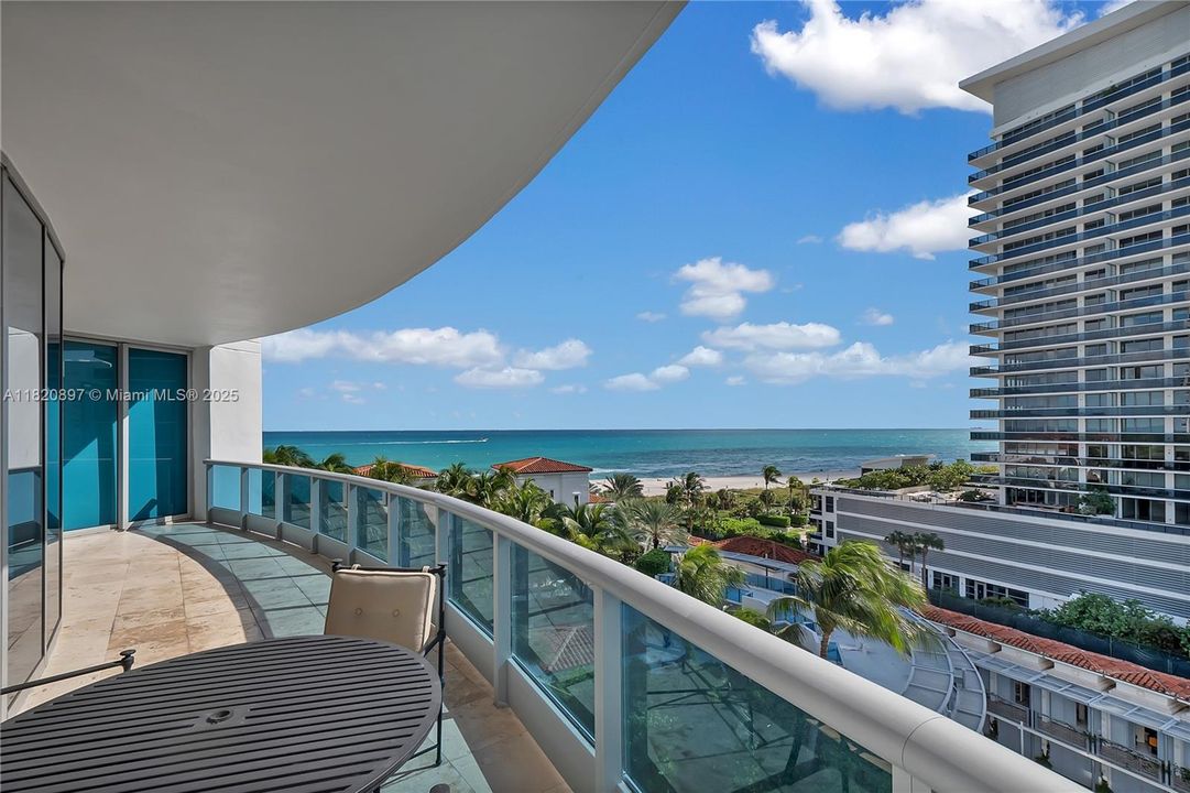 En Venta: $3,690,000 (3 camas, 4 baños, 2572 Pies cuadrados)