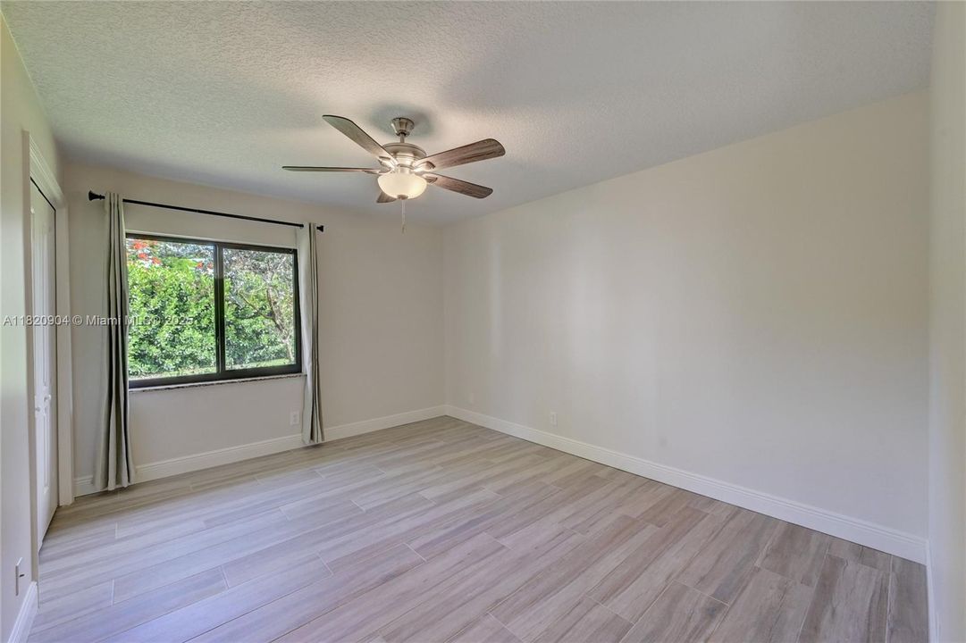 最近租的: $6,995 (4 贝兹, 2 浴室, 2734 平方英尺)