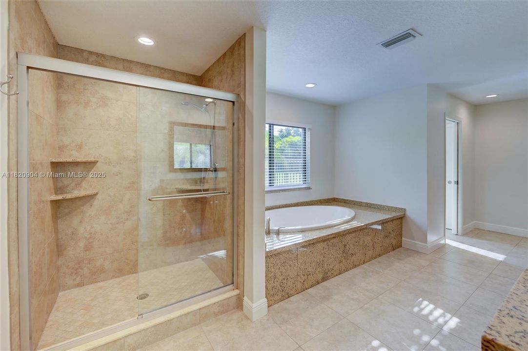 最近租的: $6,995 (4 贝兹, 2 浴室, 2734 平方英尺)