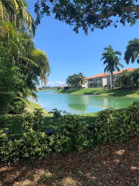 For Sale: $1,275,000 (5 beds, 4 baths, 4717 Square Feet)