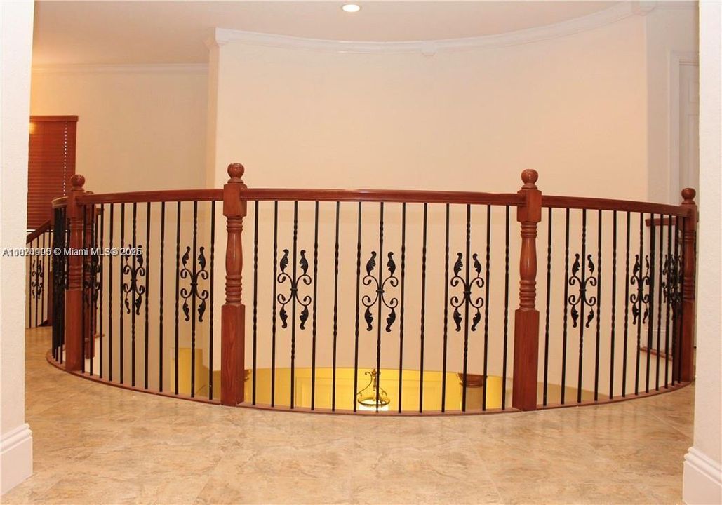 For Sale: $1,275,000 (5 beds, 4 baths, 4717 Square Feet)