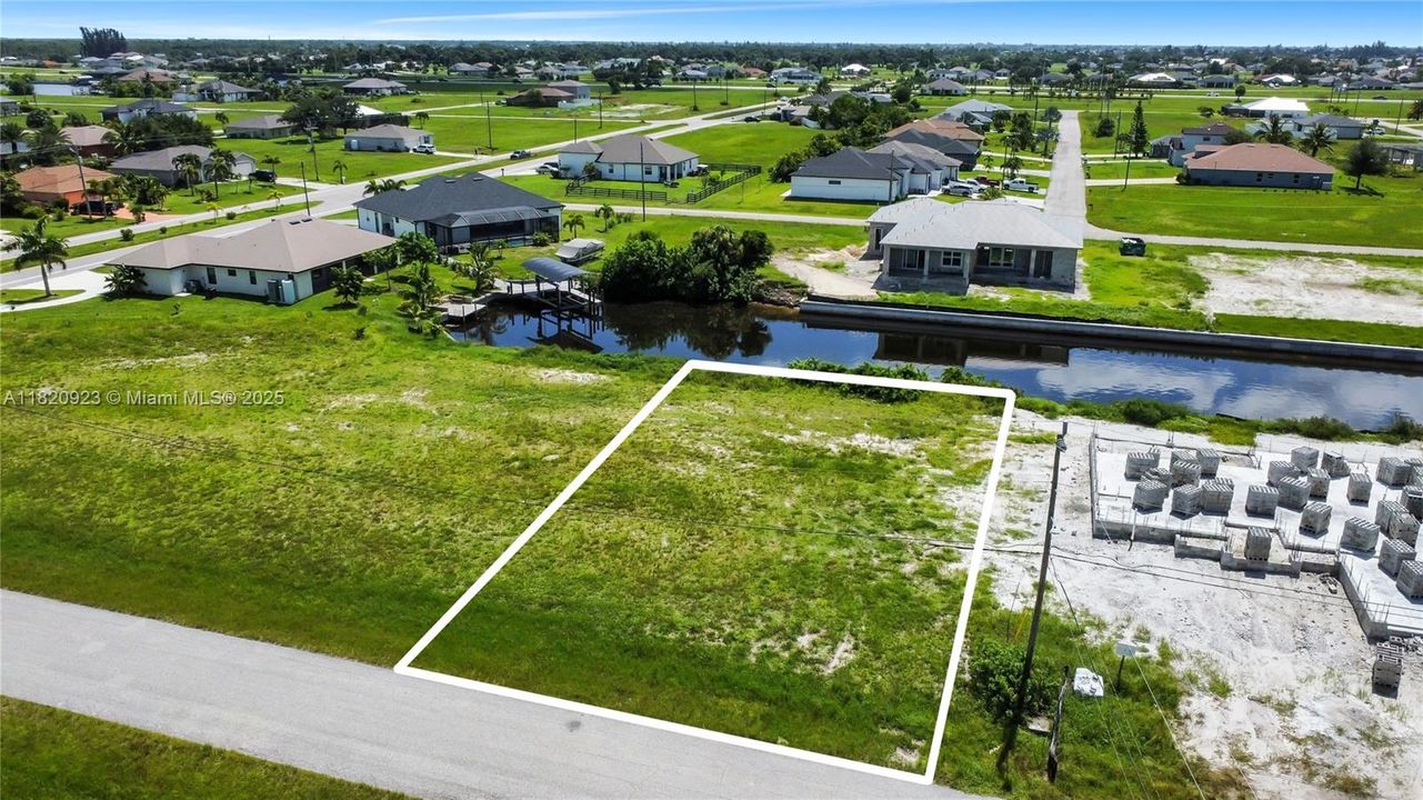 На продажу: $150,000 (0.23 acres)