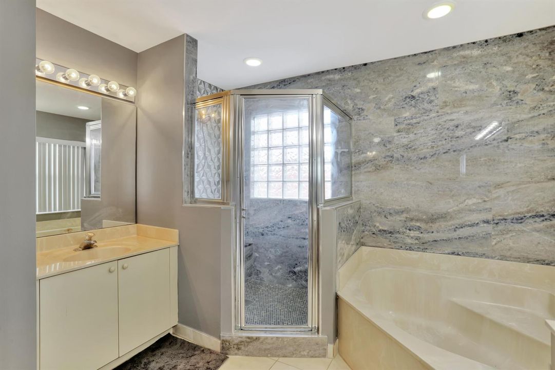 25_22221125