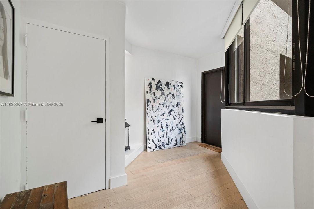 For Sale: $1,195,000 (3 beds, 2 baths, 1600 Square Feet)