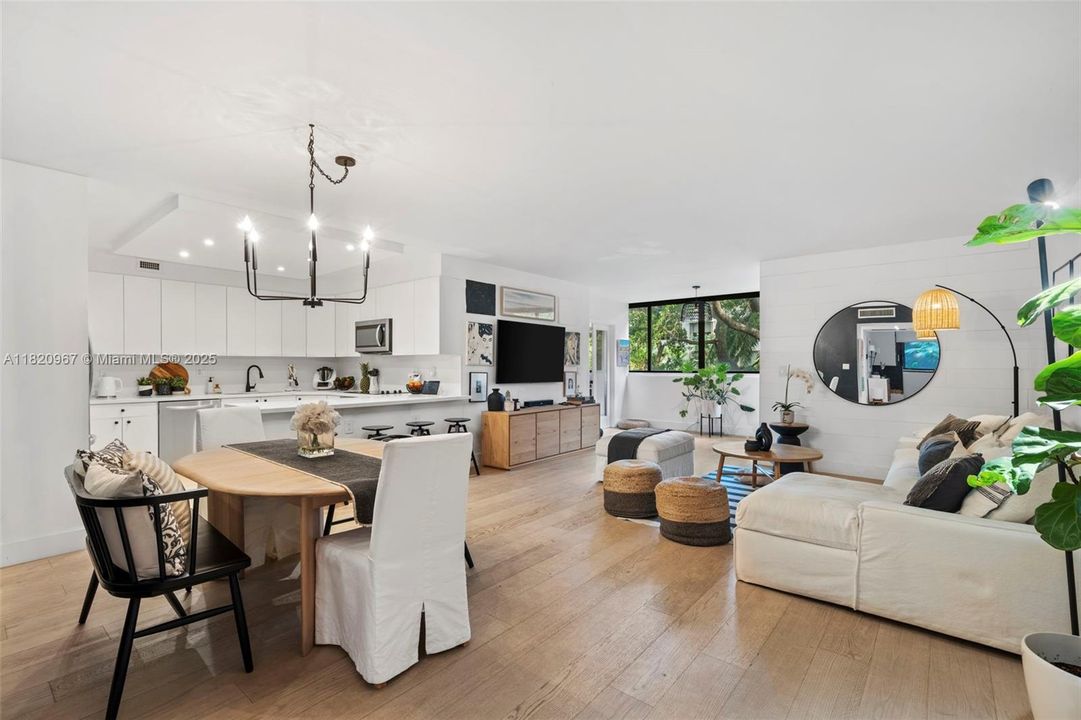 For Sale: $1,195,000 (3 beds, 2 baths, 1600 Square Feet)