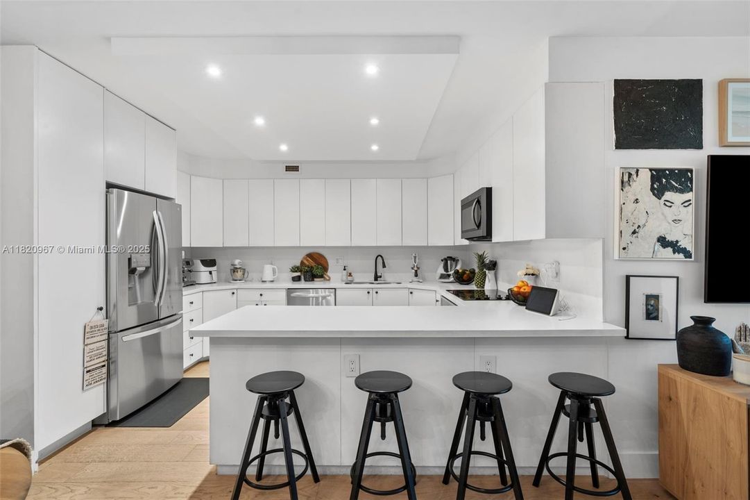 For Sale: $1,195,000 (3 beds, 2 baths, 1600 Square Feet)