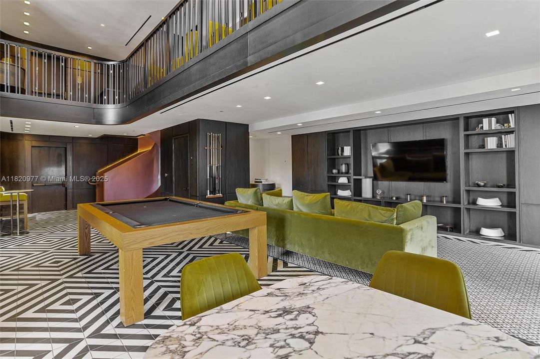 Residents only lounge Floors 45 & 46
