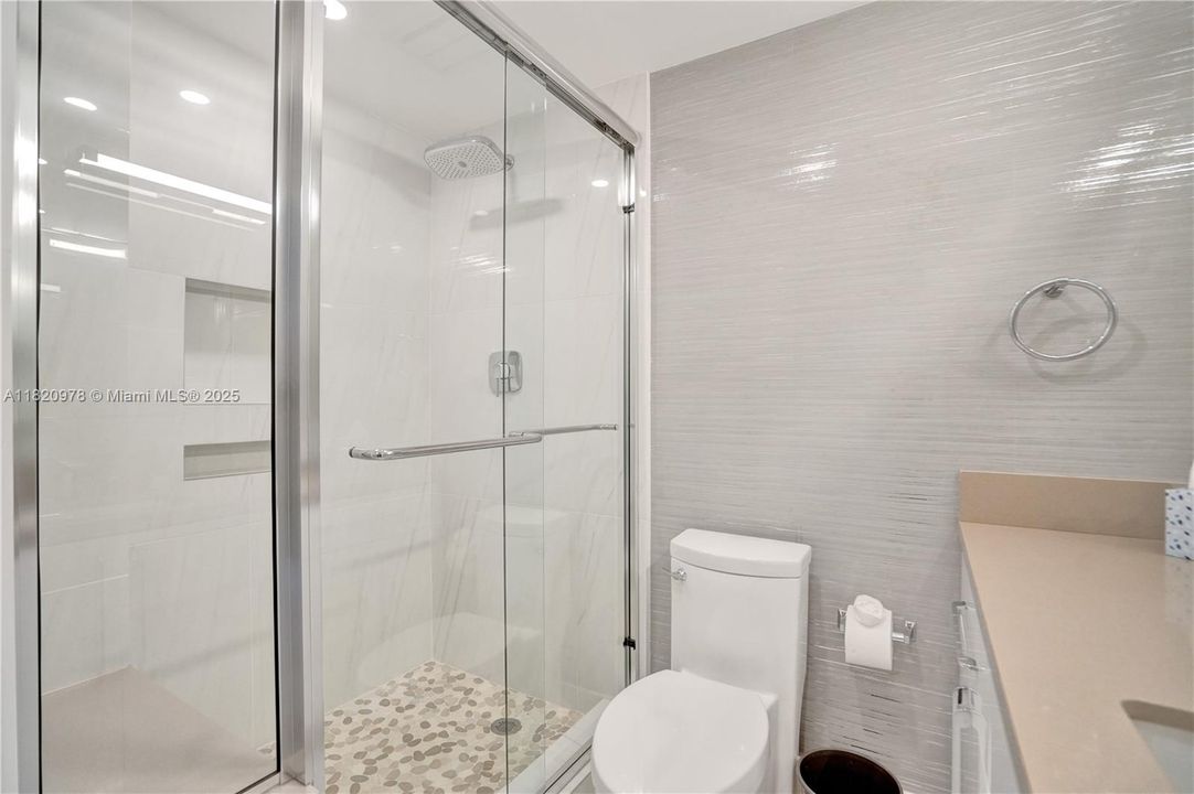 Vendido Recientemente: $2,000,000 (3 camas, 4 baños, 2118 Pies cuadrados)