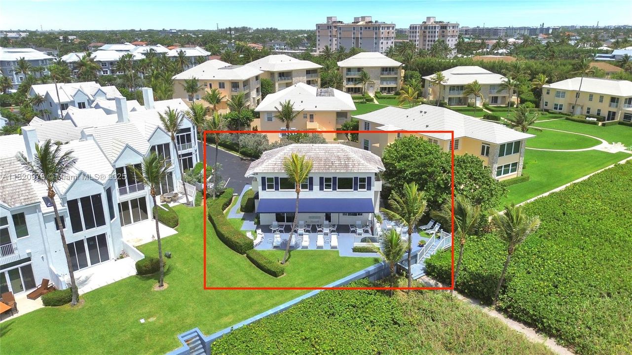 Vendido Recientemente: $2,000,000 (3 camas, 4 baños, 2118 Pies cuadrados)