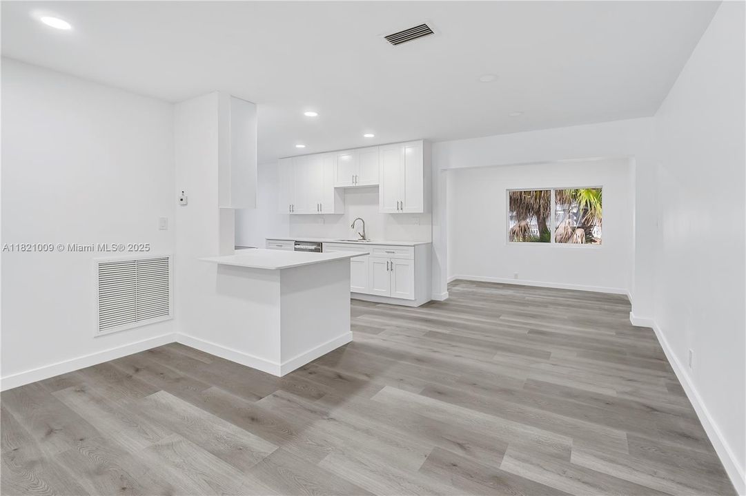 Recently Sold: $375,000 (3 beds, 2 baths, 1510 Square Feet)