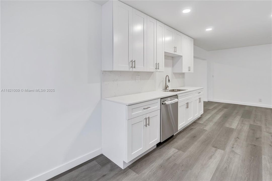 Recently Sold: $375,000 (3 beds, 2 baths, 1510 Square Feet)