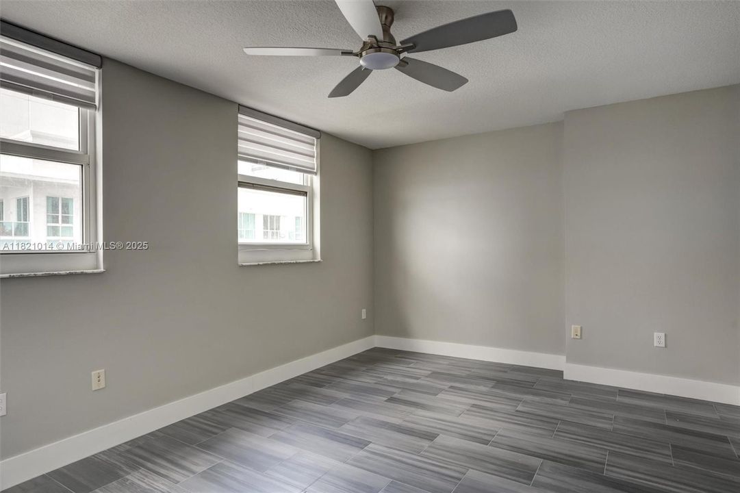 最近售出: $755,000 (2 贝兹, 2 浴室, 1105 平方英尺)